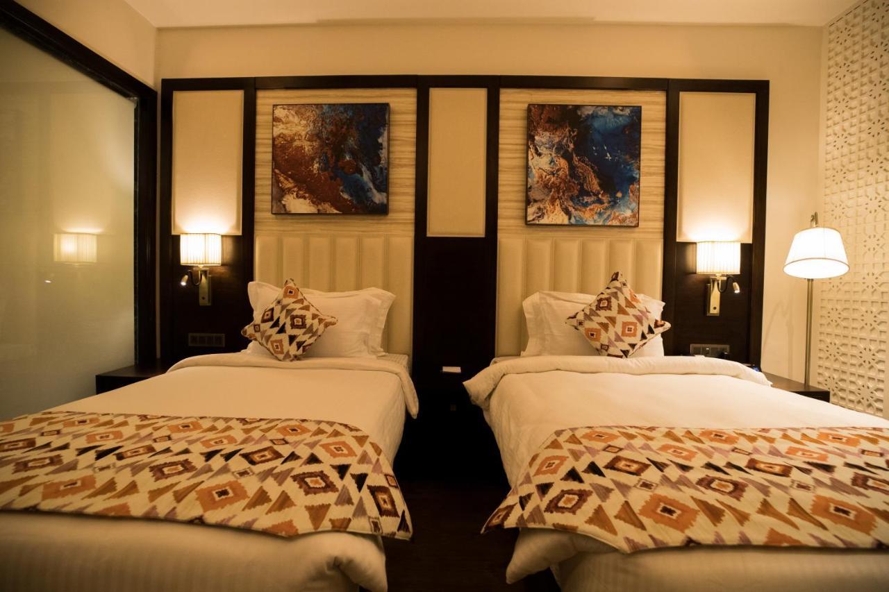 Ramada By Wyndham Kapurthala Hotell Eksteriør bilde