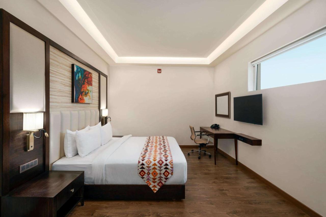 Ramada By Wyndham Kapurthala Hotell Eksteriør bilde