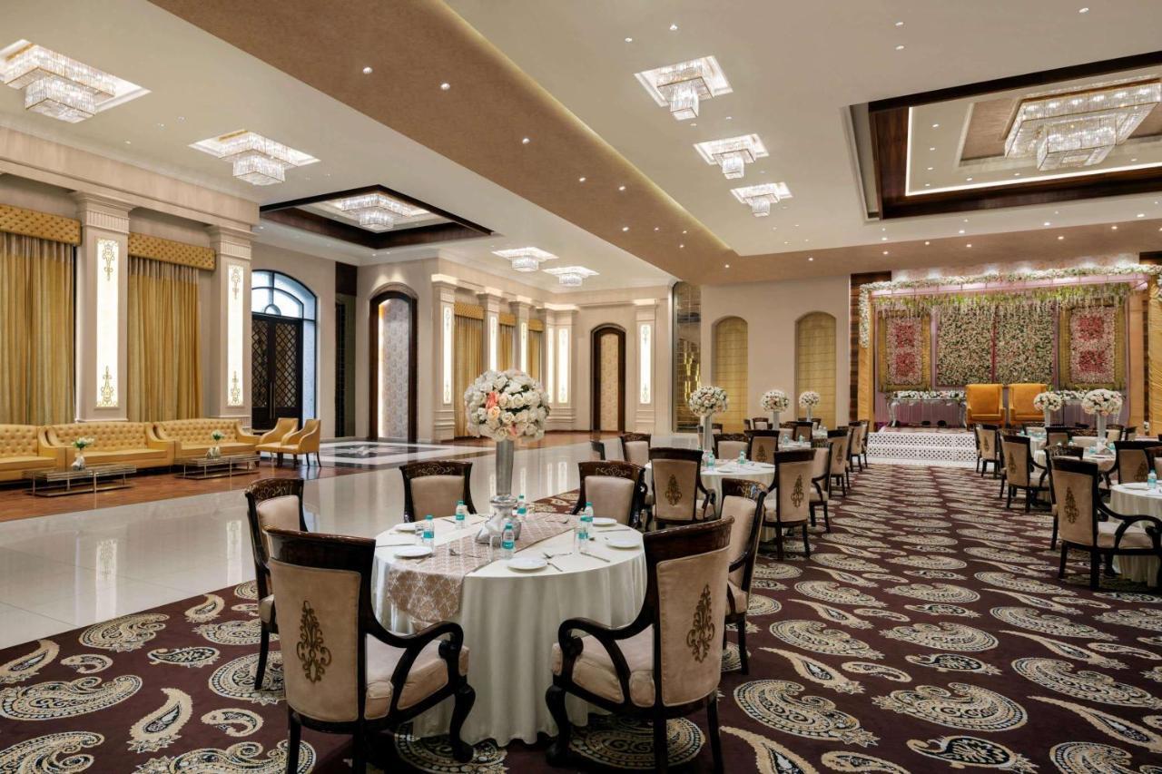 Ramada By Wyndham Kapurthala Hotell Eksteriør bilde